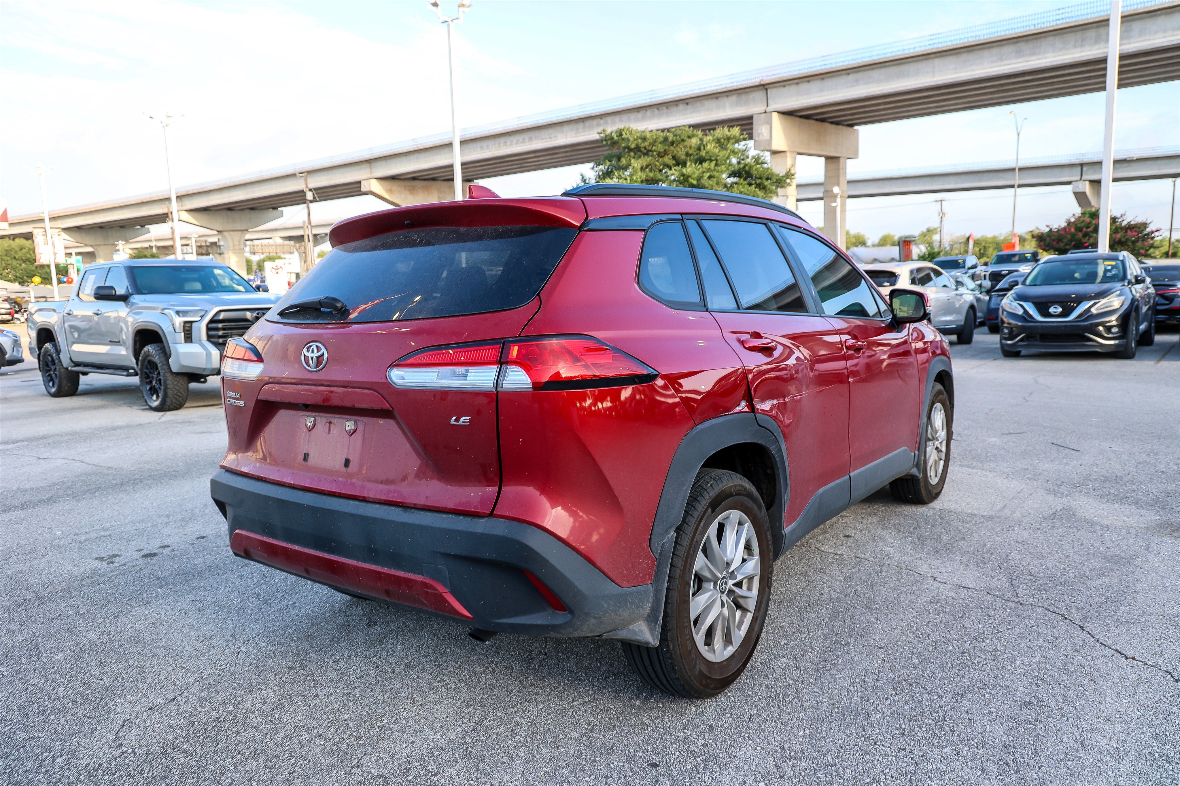Used 2023 Toyota Corolla Cross LE FWD image 8