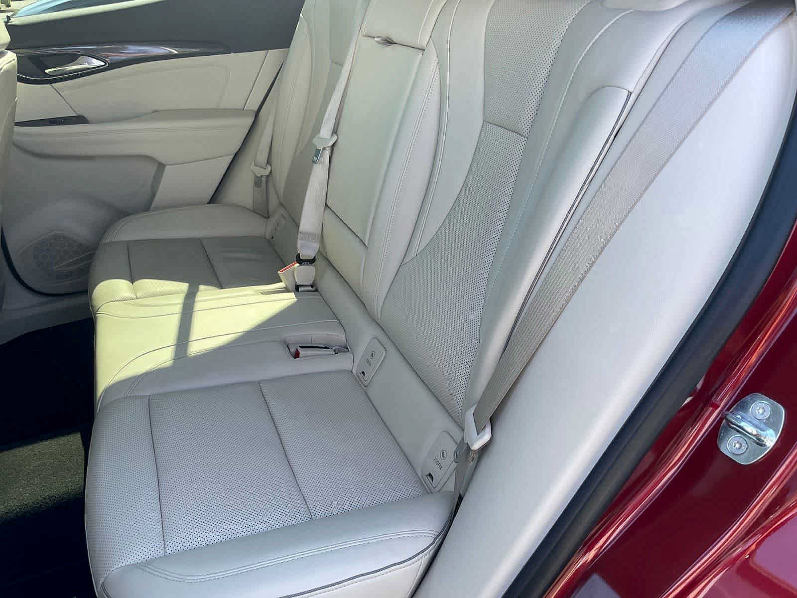 Used 2023 Buick Envision Essence AWD/4WD image 21