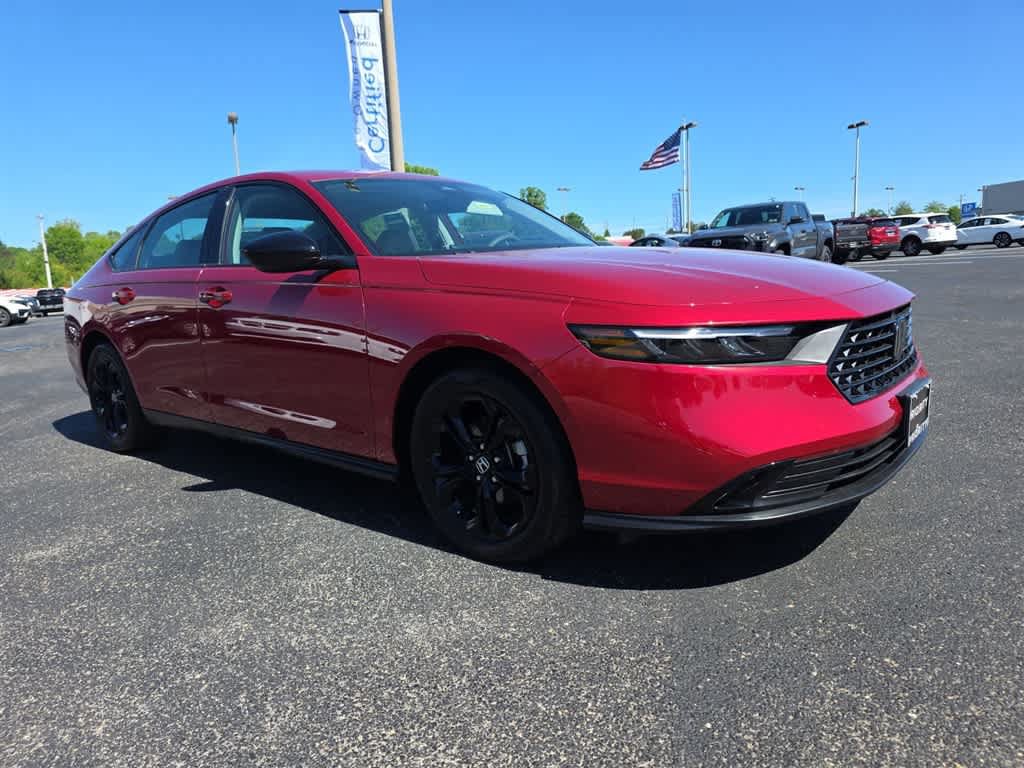 Certified 2025 Honda Accord SE image 4