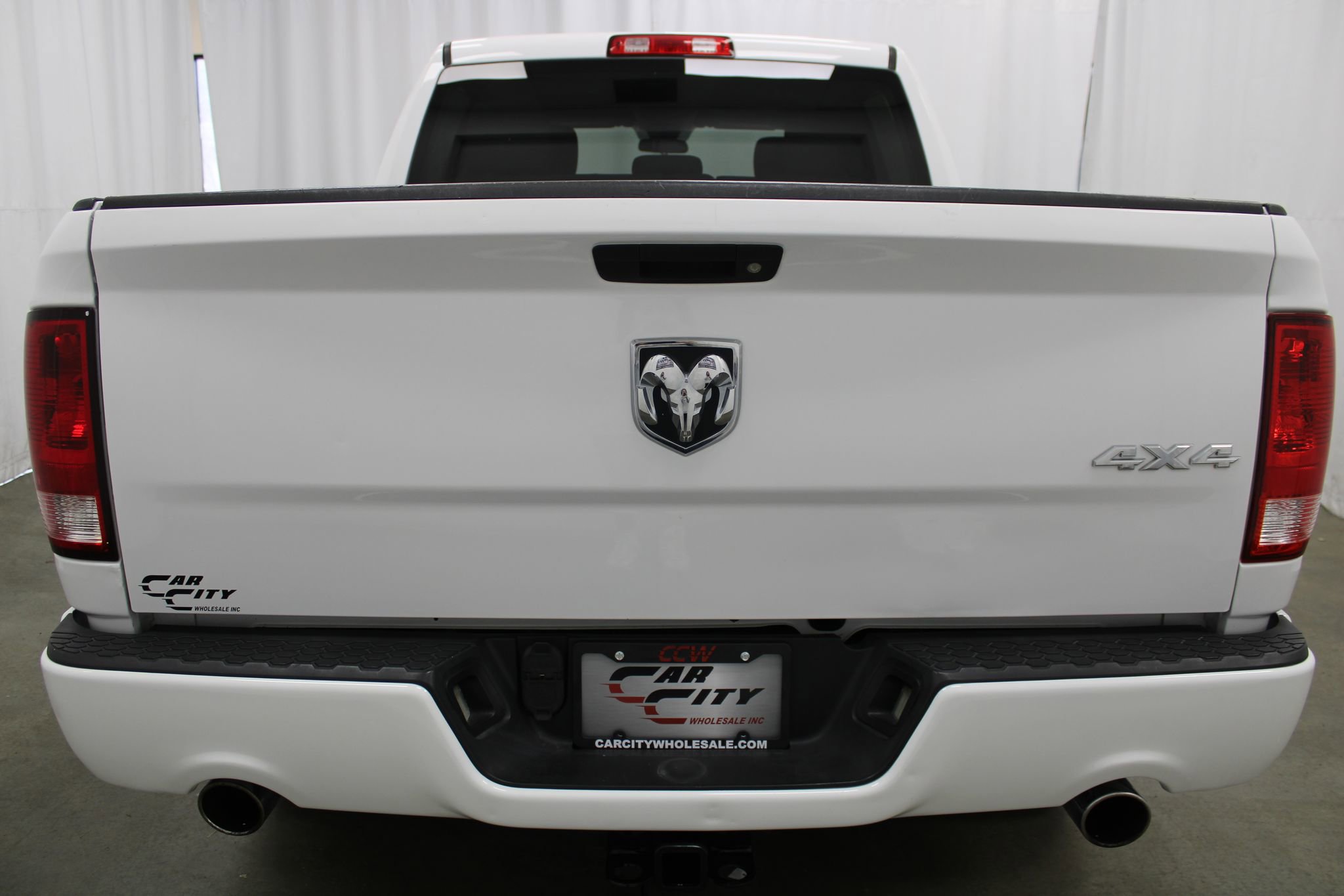 Used 2017 RAM 1500 Express image 6