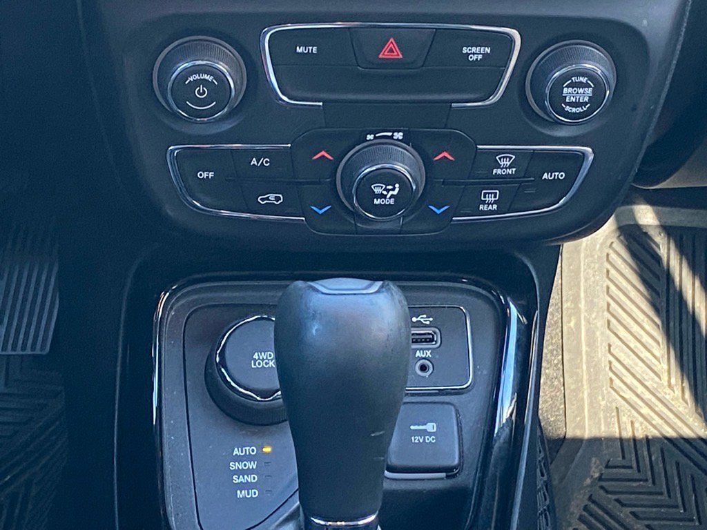 Used 2018 Jeep Compass Limited image 8