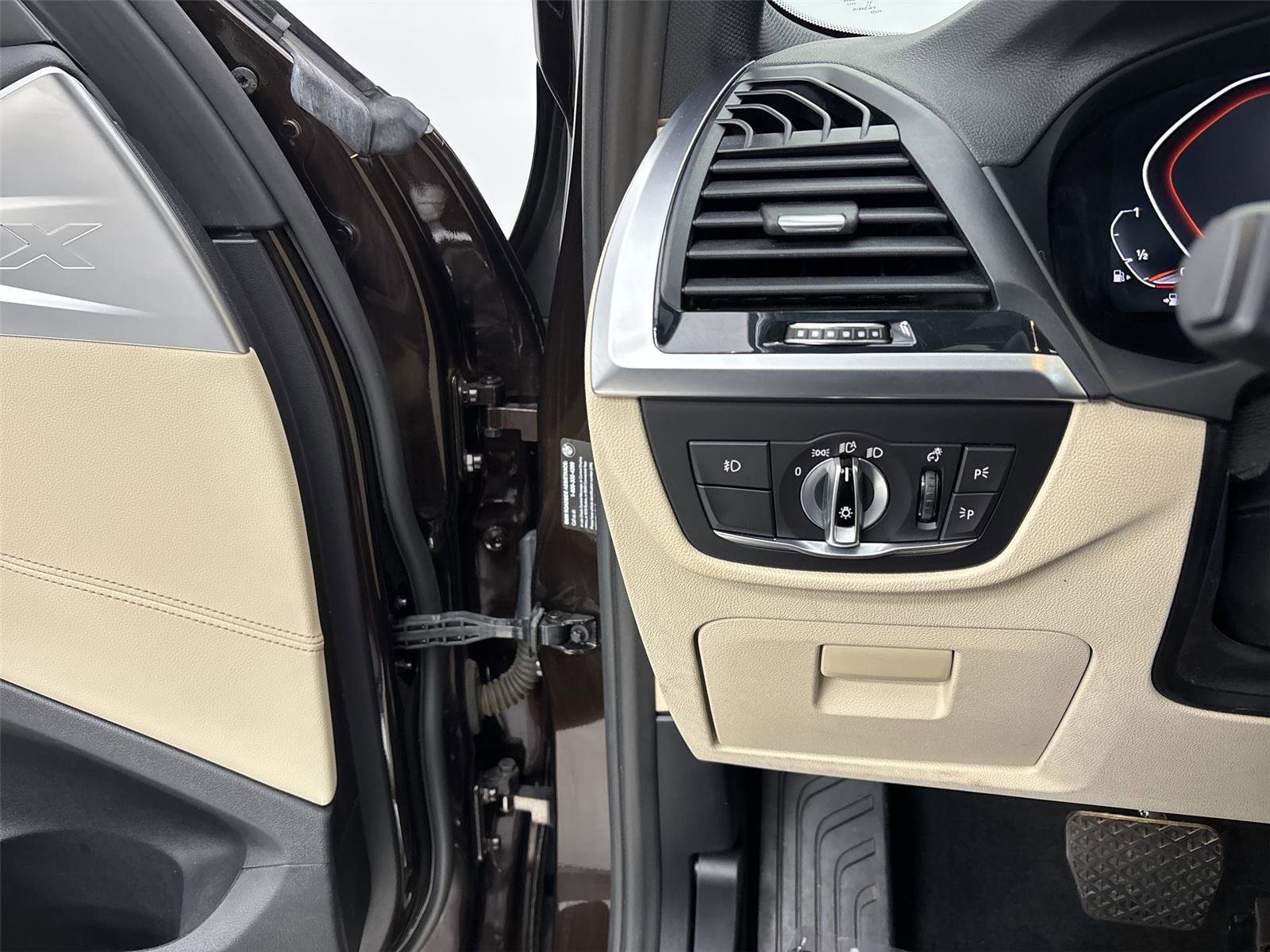 Used 2020 BMW X3 xDrive30i w/ Premium Package AWD/4WD image 31