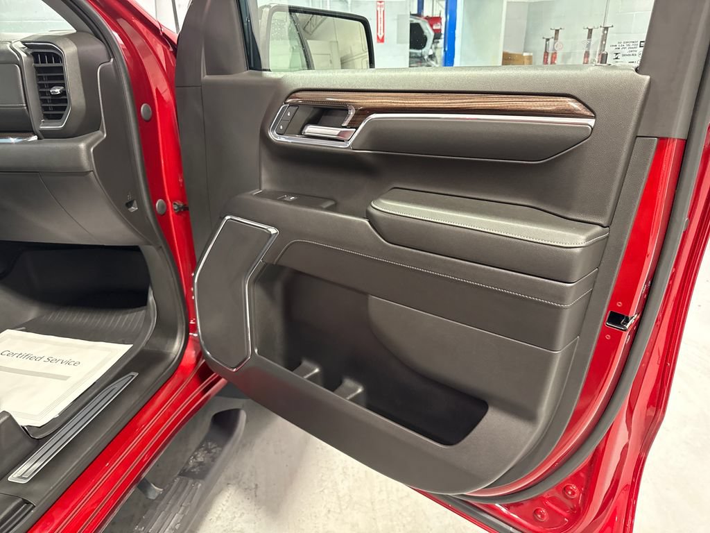 Used 2023 Chevrolet Silverado 1500 LT Trail Boss w/ Protection Package AWD/4WD image 35