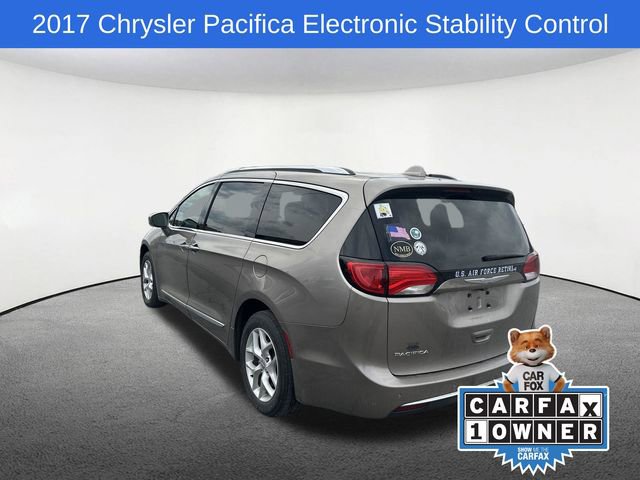 Used 2017 Chrysler Pacifica Touring-L Plus w/ Tire & Wheel Group image 26
