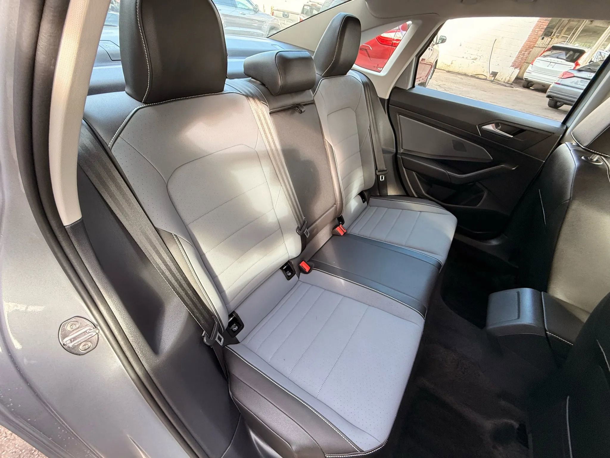 Used 2025 Volkswagen Jetta SE image 72