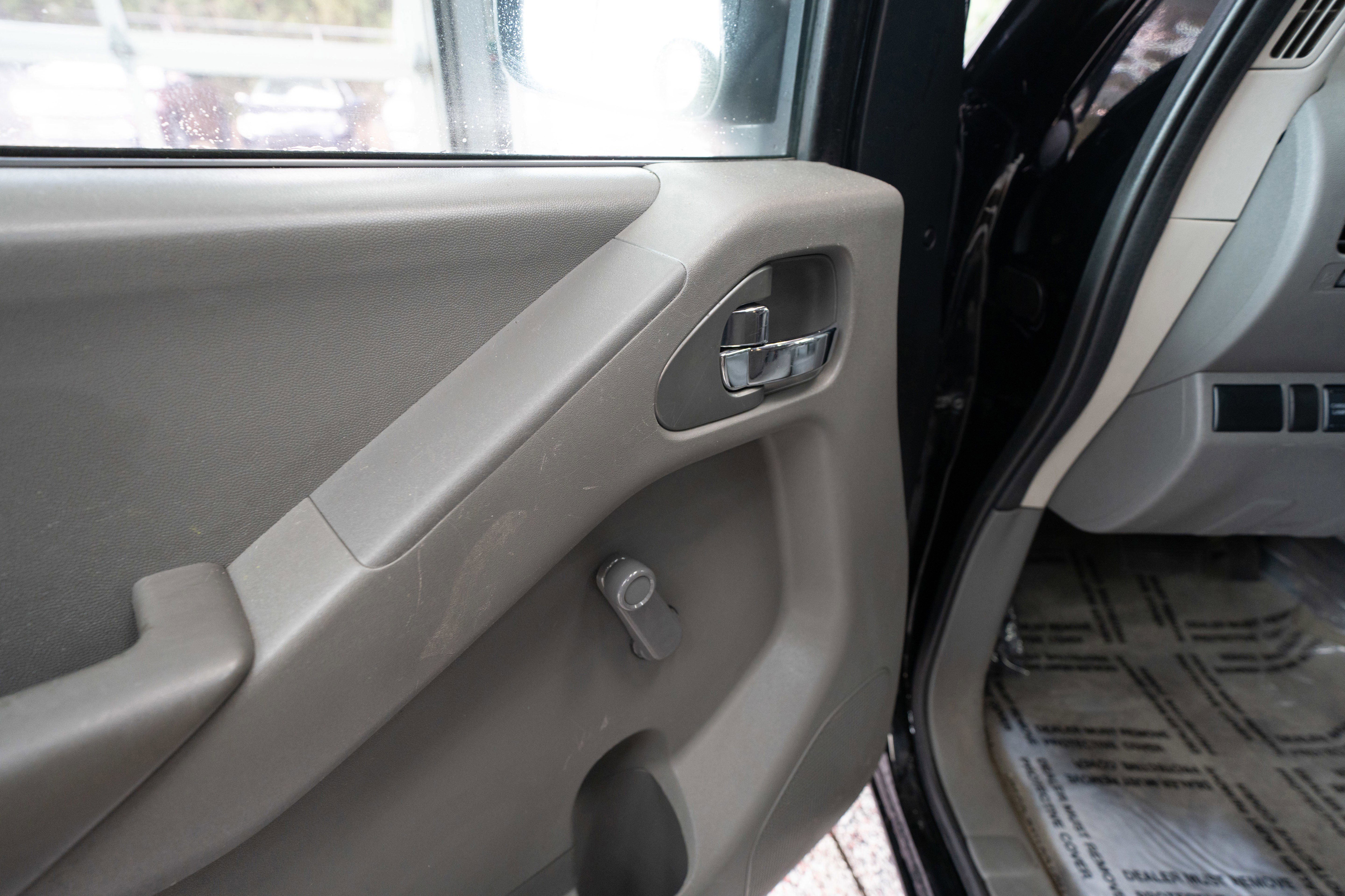 Used 2014 Nissan Frontier S image 7
