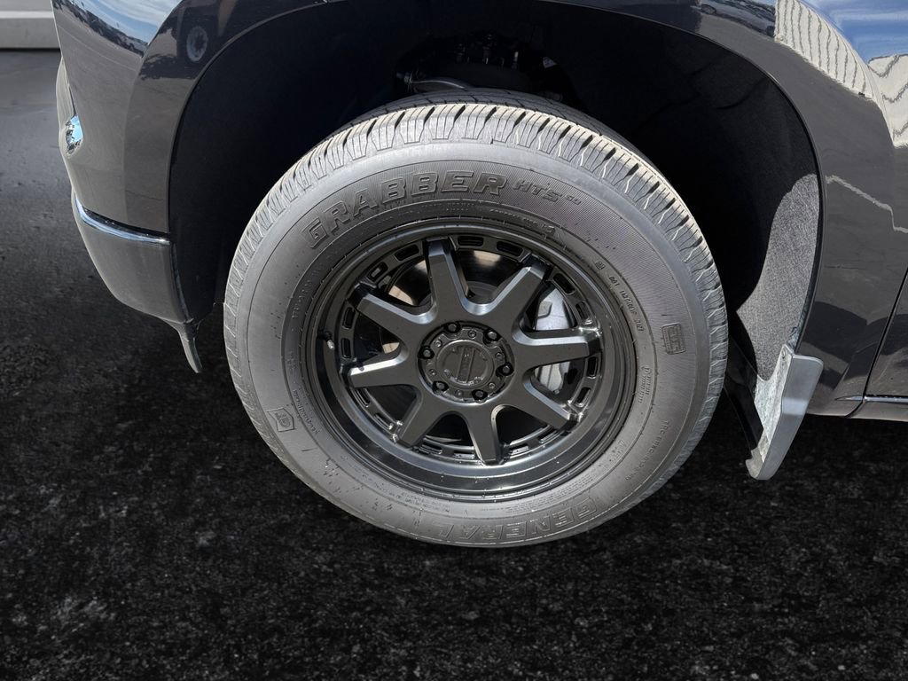 Certified 2025 Chevrolet Silverado 1500 Custom w/ LPO, Dark Essentials Package image 9