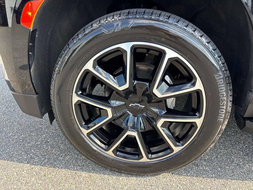Used 2024 Chevrolet Tahoe RST w/ Luxury Package AWD/4WD image 10