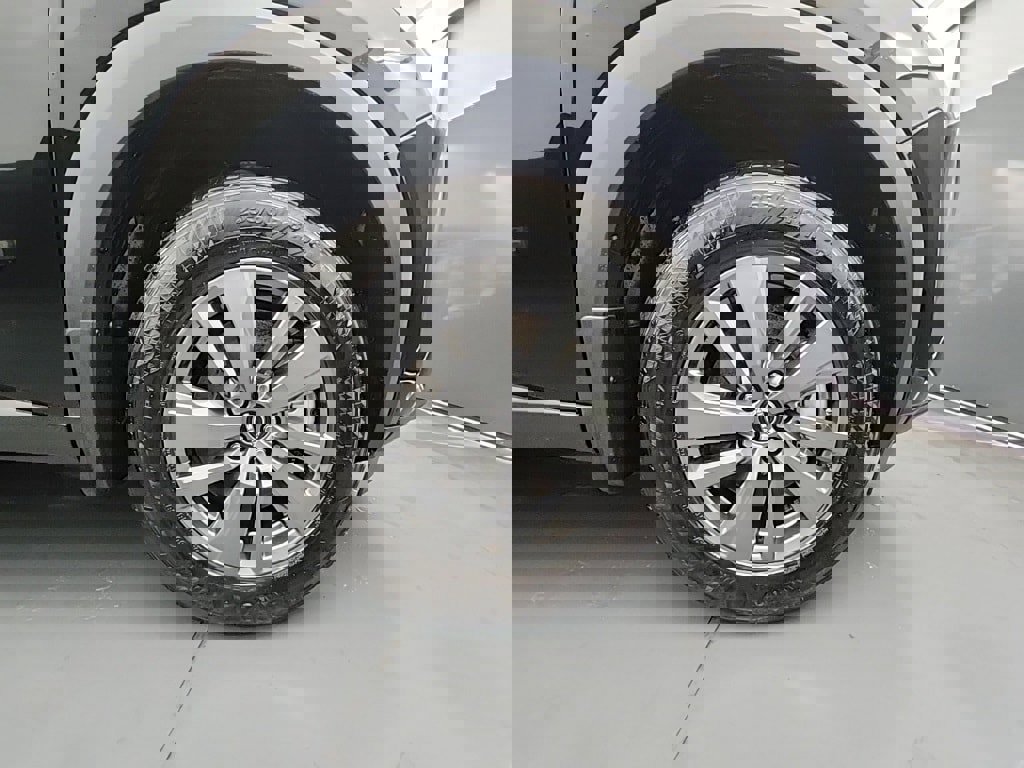 New 2025 Nissan Pathfinder S image 26