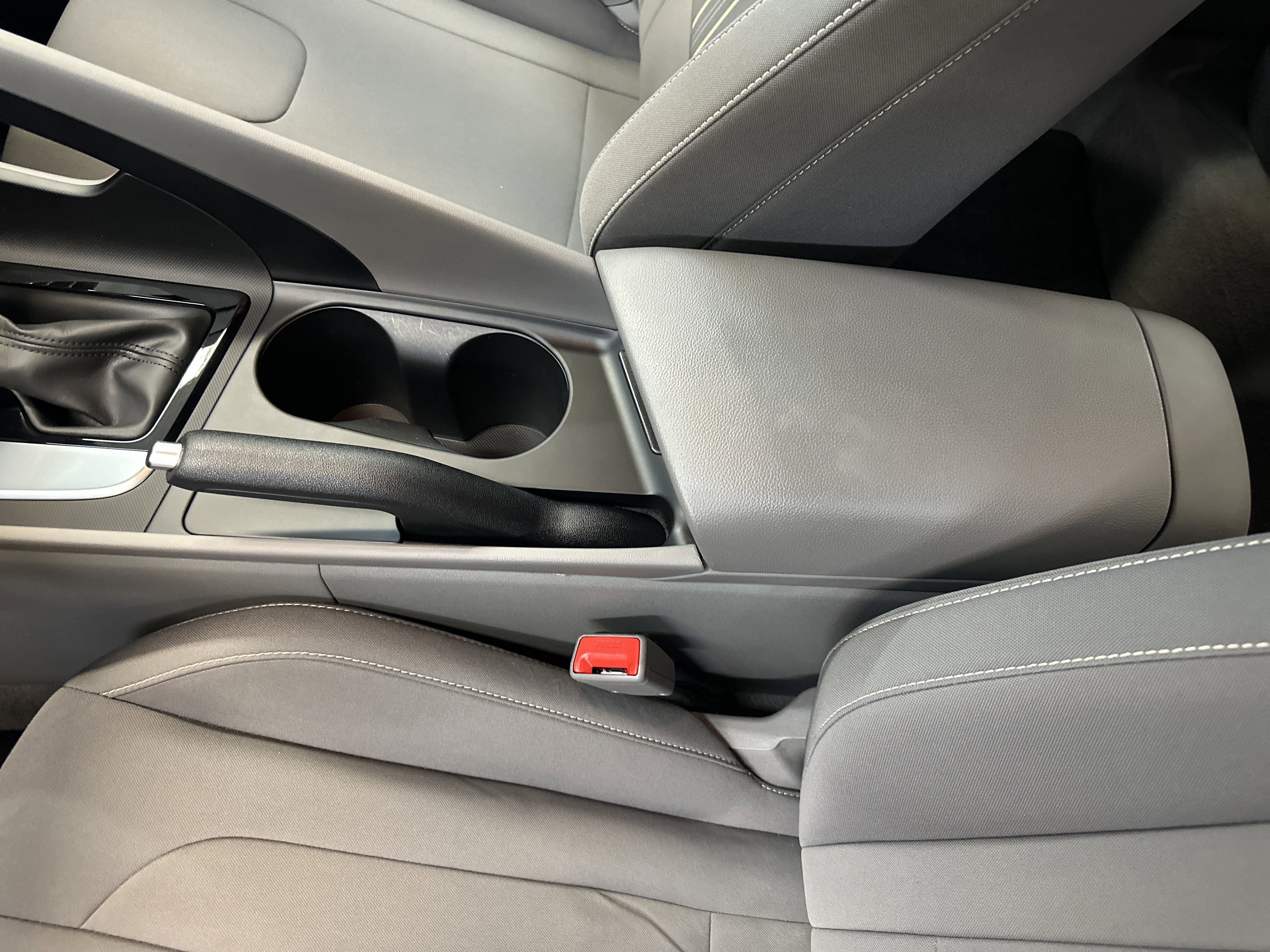 Used 2025 Hyundai Elantra Sport image 23