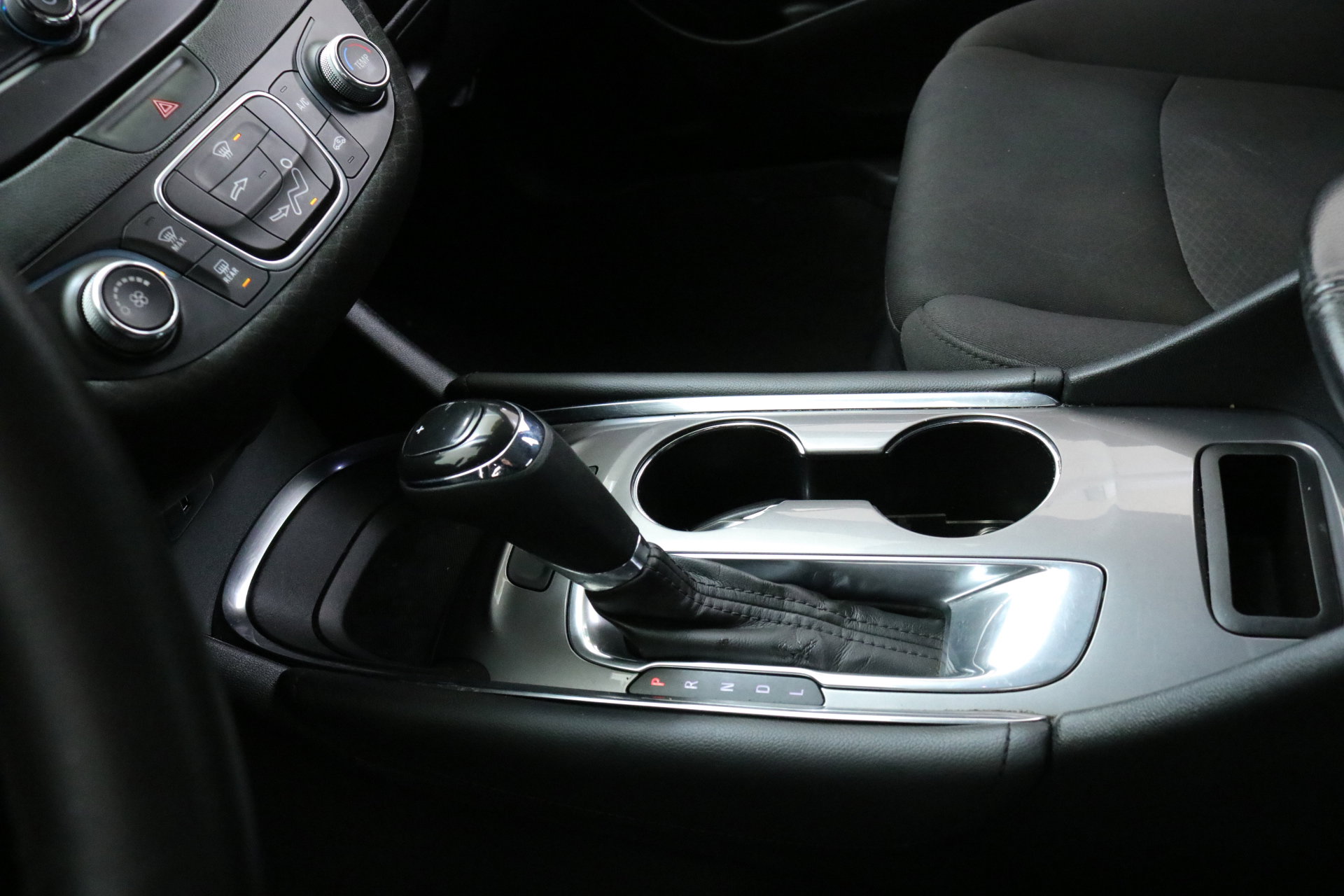 Used 2018 Chevrolet Malibu LT image 23