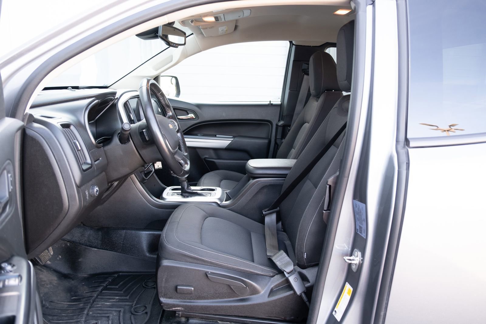 Used 2021 Chevrolet Colorado LT w/ Fleet Safety Package image 10