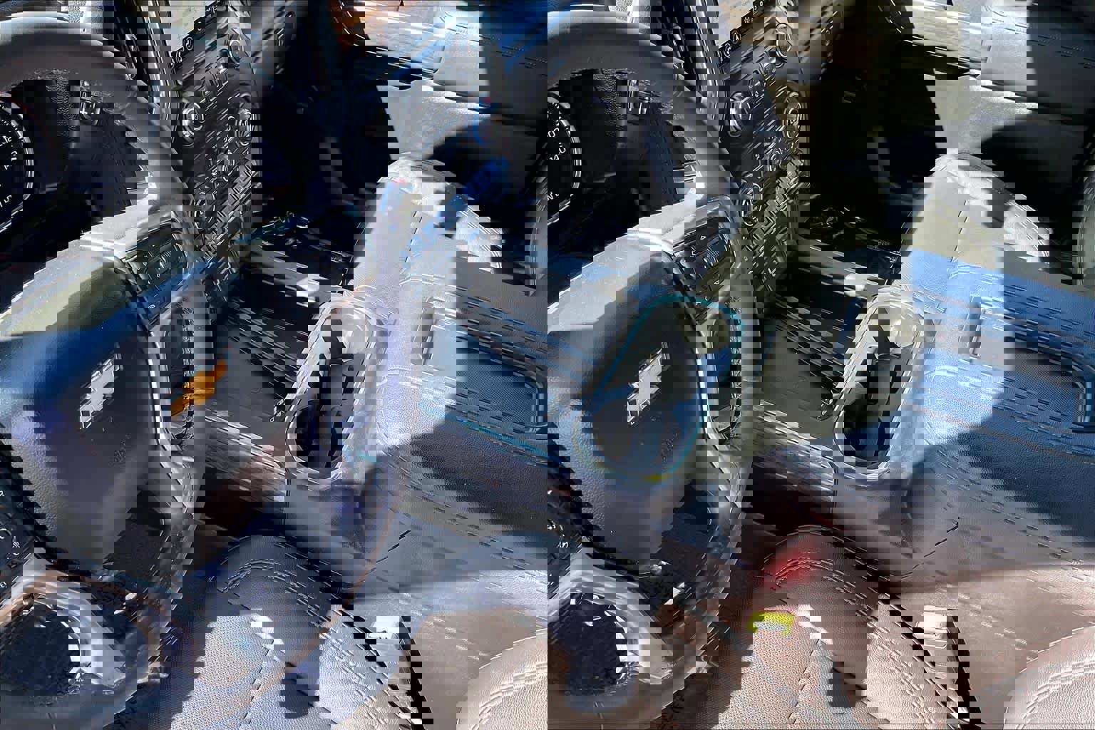 Used 2020 Chevrolet Silverado 2500 LTZ w/ LTZ Premium Package image 16