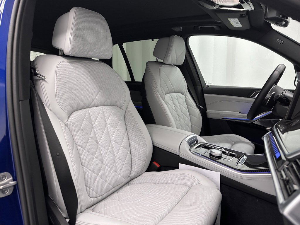 Used 2025 BMW X5 M60i image 19