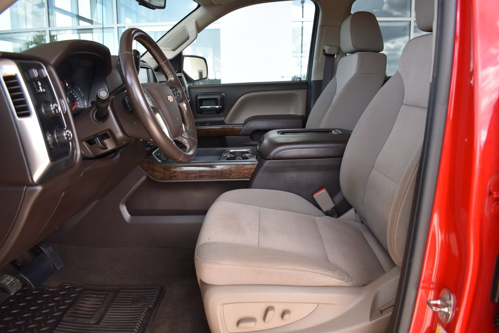 Used 2018 Chevrolet Silverado 1500 LT w/ LT Fleet Plus Package AWD/4WD image 3