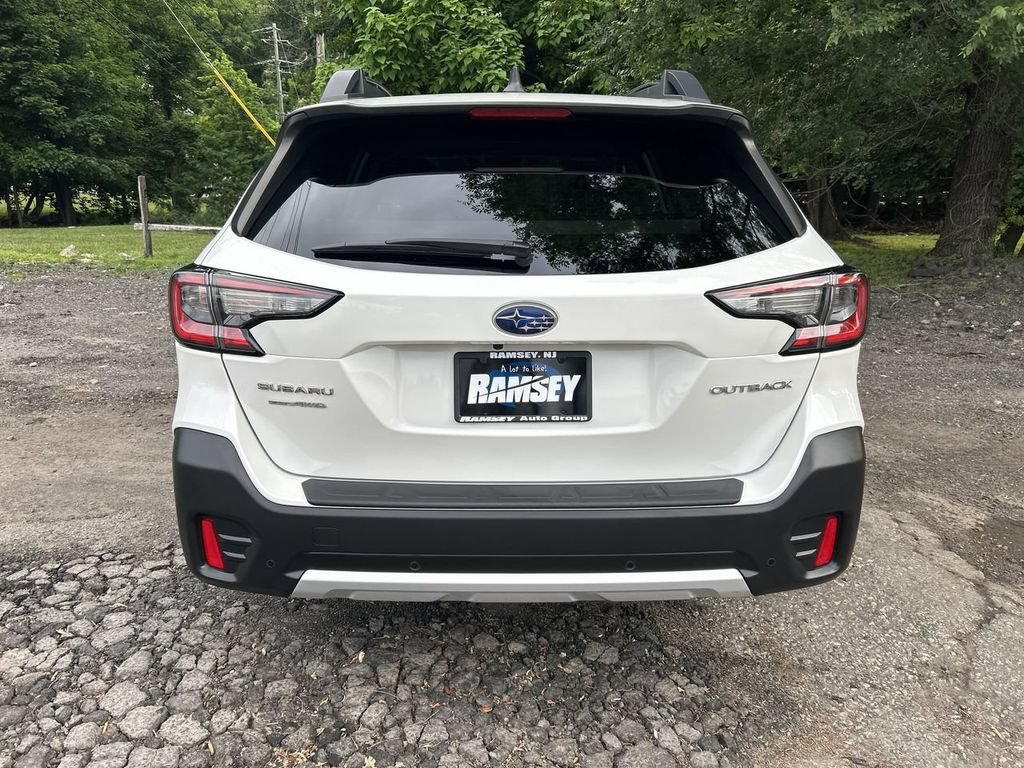 Certified 2022 Subaru Outback Limited AWD/4WD image 7