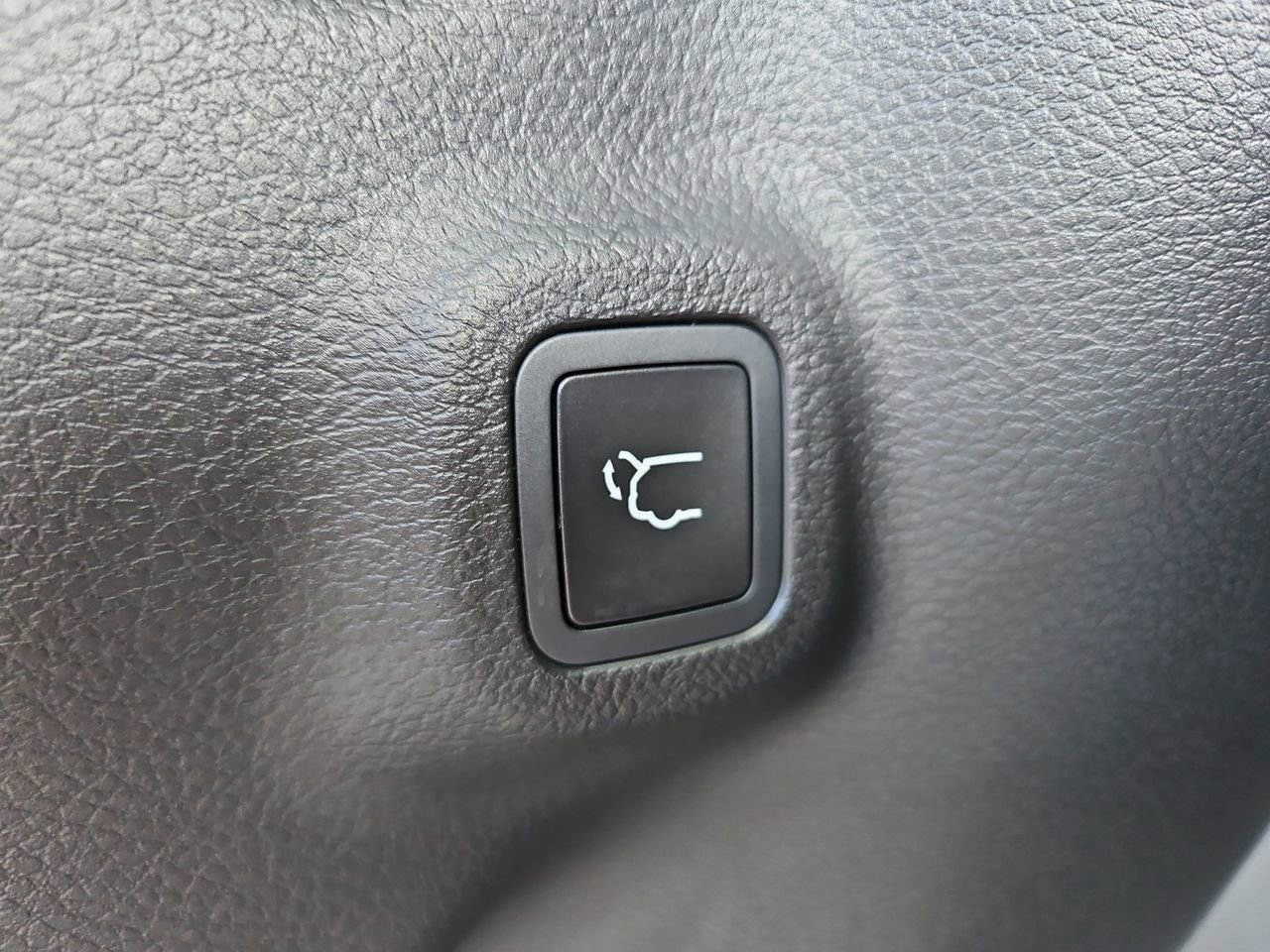 New 2026 Jeep Compass Limited image 12