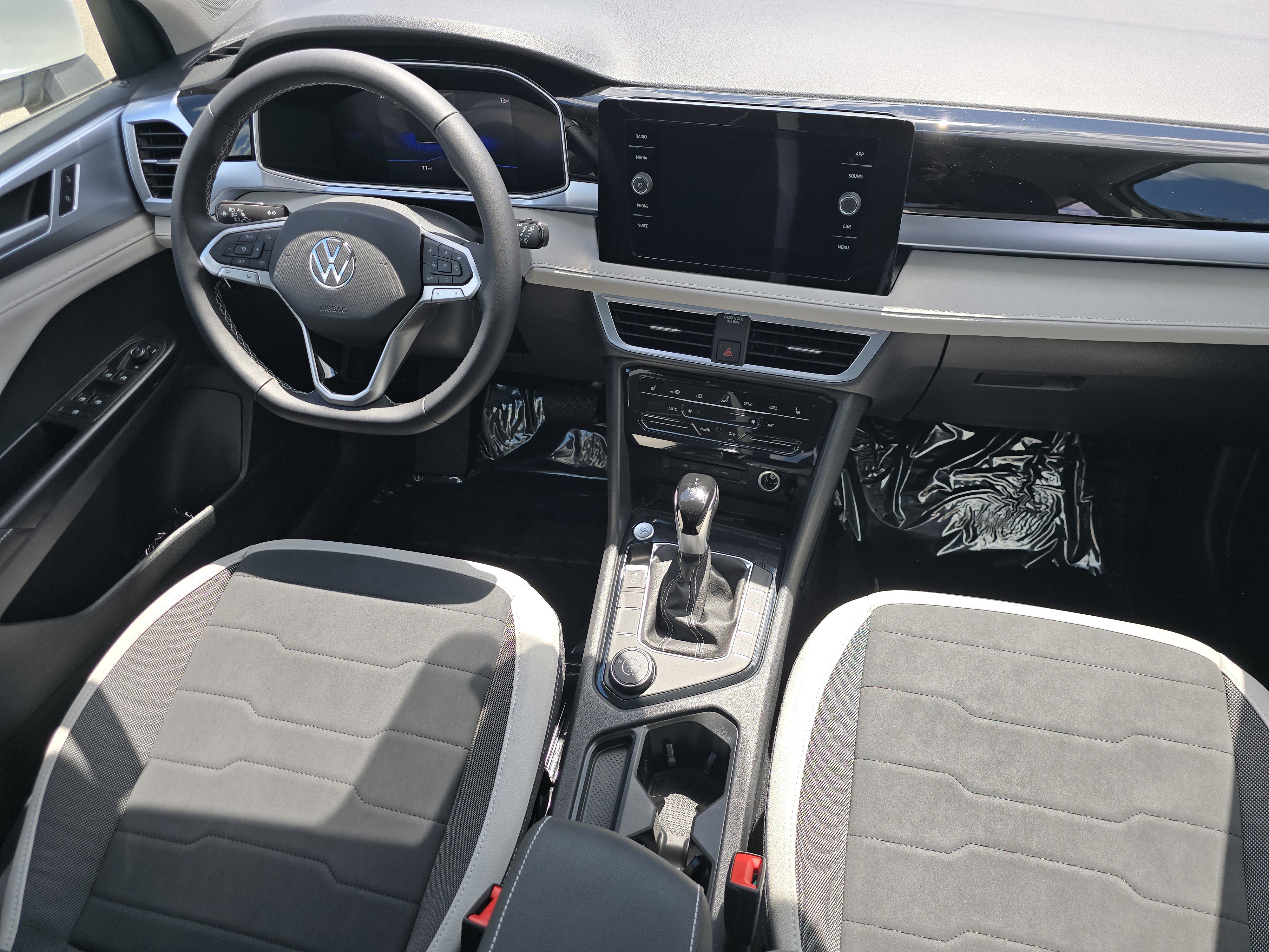 New 2026 Volkswagen Taos SE AWD/4WD image 18