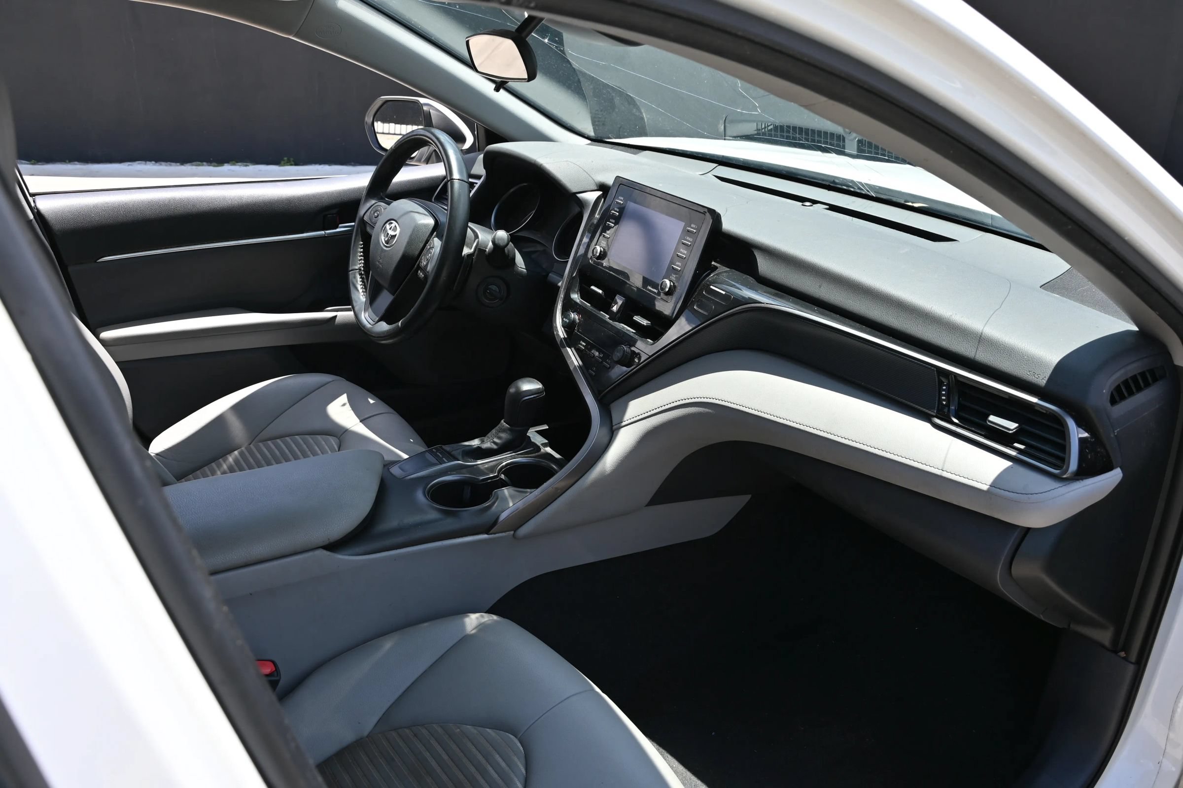 Used 2022 Toyota Camry SE FWD image 10