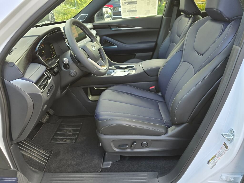 New 2026 INFINITI QX60 Sport w/ Dark Cargo Package image 21