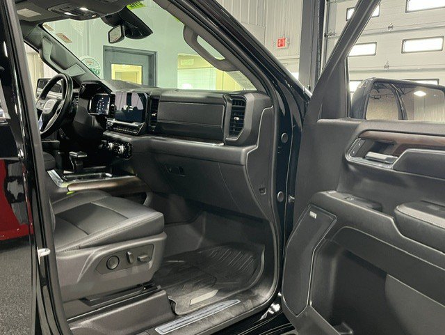 Certified 2024 GMC Sierra 1500 SLT w/ SLT Premium Plus Package AWD/4WD image 10