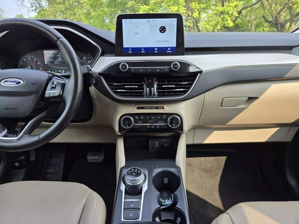 Used 2022 Ford Escape SEL image 13