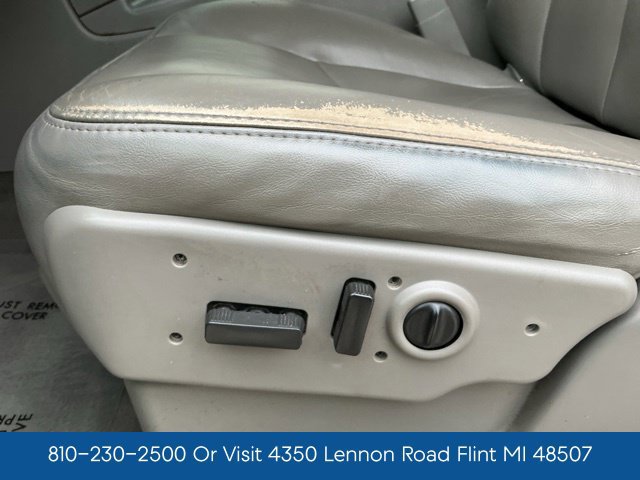 Used 2006 Chevrolet Avalanche Z71 w/ Sun And Sound Package AWD/4WD image 30