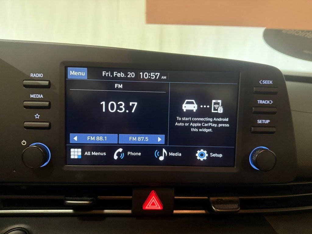 Certified 2025 Hyundai Elantra Sport w/ Cargo Package image 33