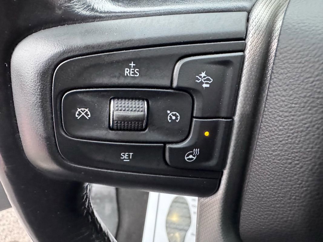 Used 2022 GMC Yukon Denali w/ Denali Premium Package image 20