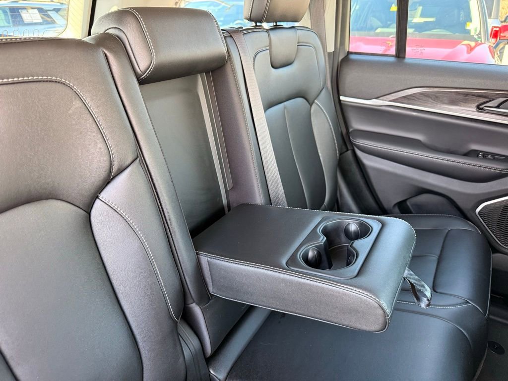 Used 2023 Jeep Grand Cherokee 4WD 4xe image 41