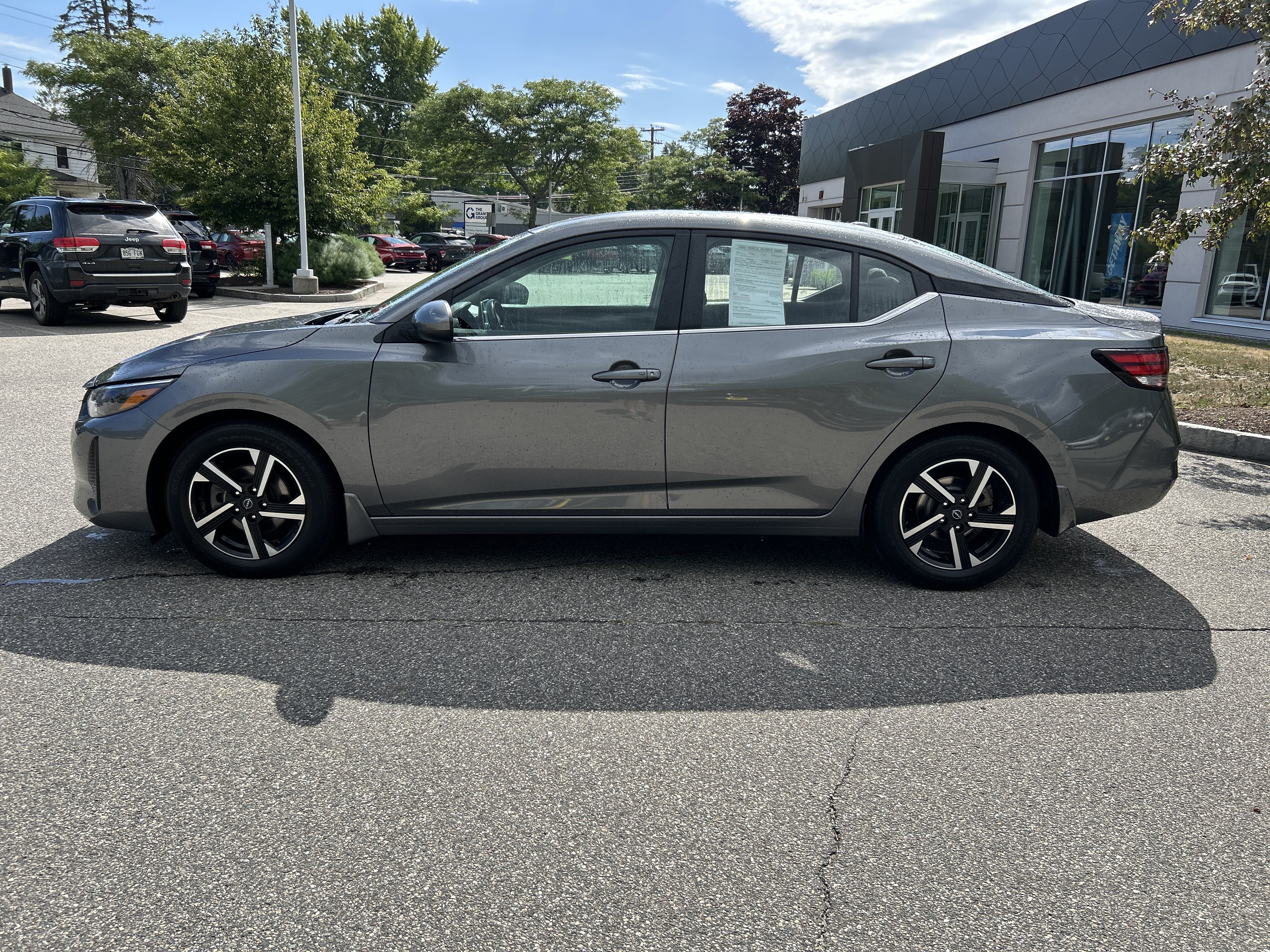 Used 2024 Nissan Sentra SV w/ All-Weather Package FWD image 8