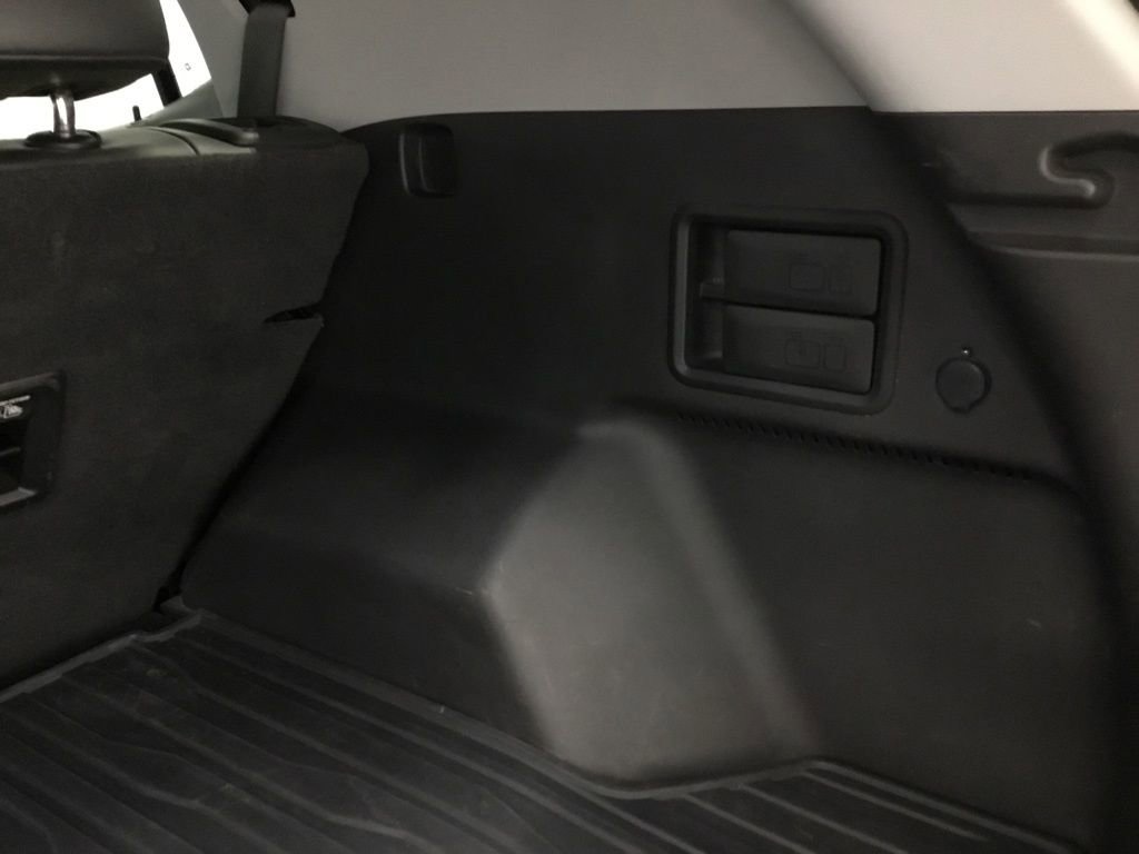 Used 2019 GMC Terrain SLT w/ Preferred Package image 19