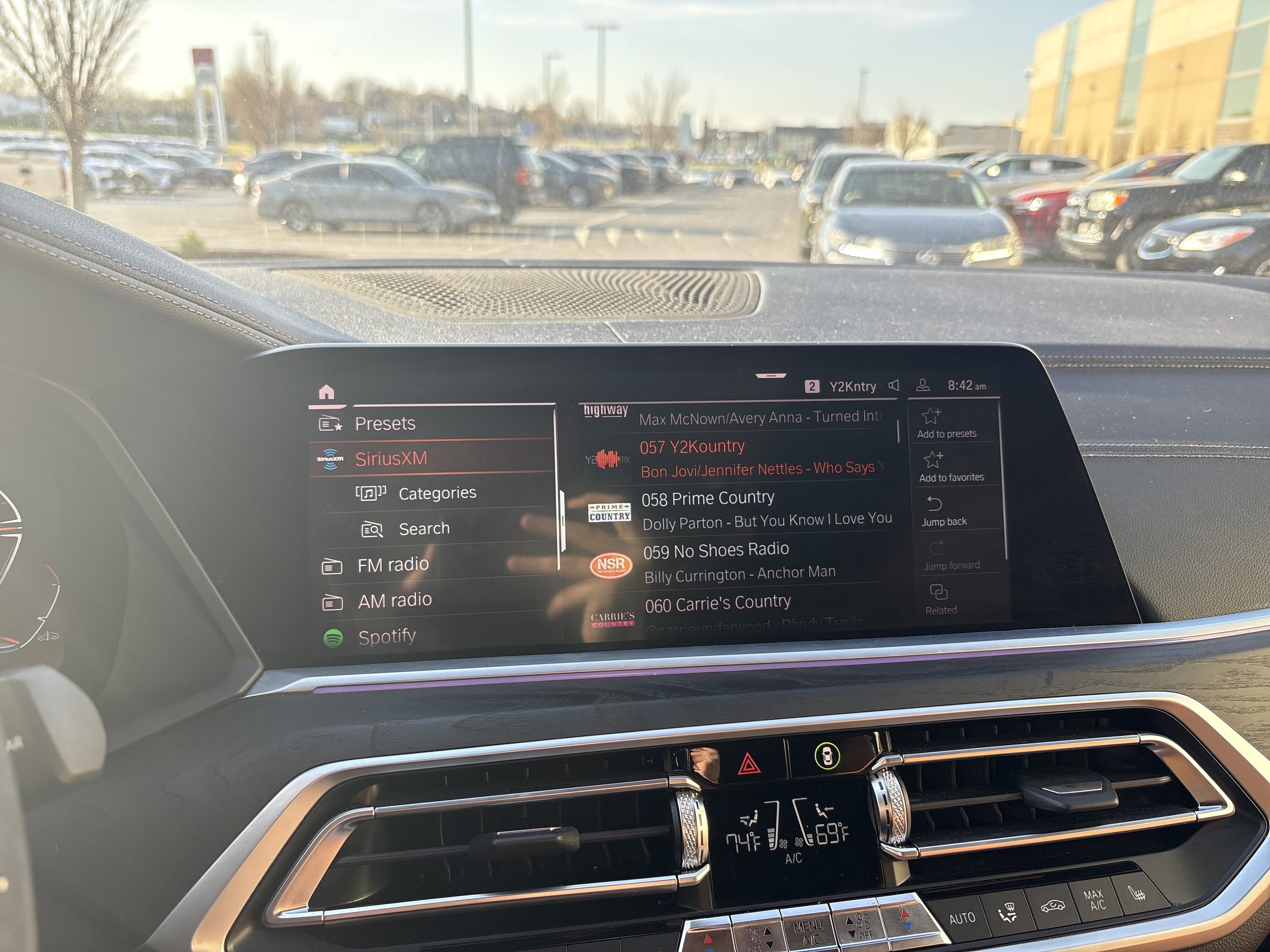 Used 2022 BMW X7 xDrive40i w/ M Sport Package image 22