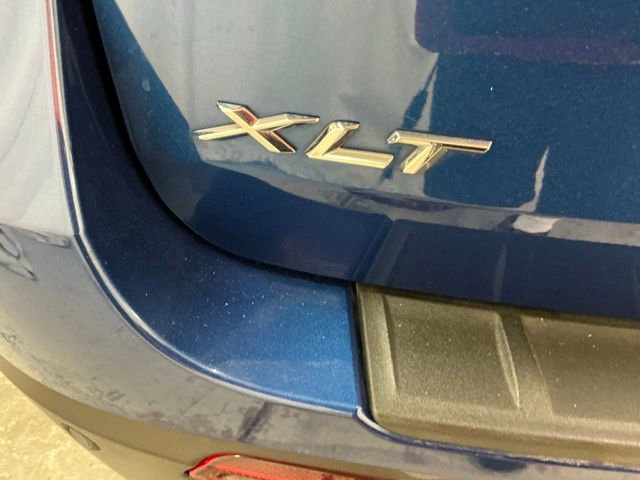 Used 2022 Ford Explorer XLT w/ Equipment Group 202A image 6