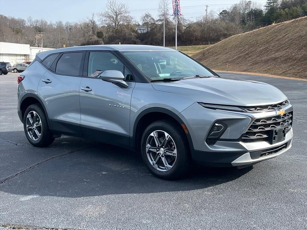 Used 2023 Chevrolet Blazer LT image 6
