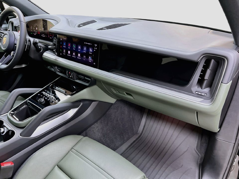 New 2026 Porsche Cayenne AWD/4WD image 31