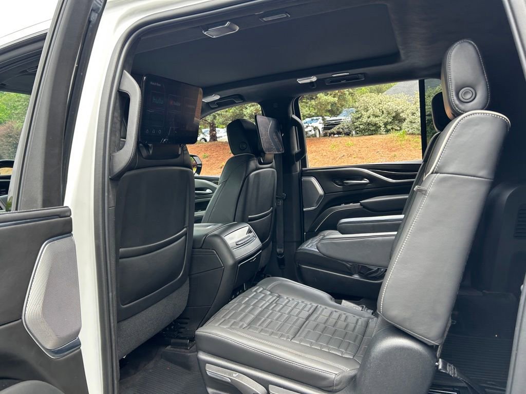 Used 2023 Cadillac Escalade ESV Sport Platinum w/ LPO, ONYX Package AWD/4WD image 42
