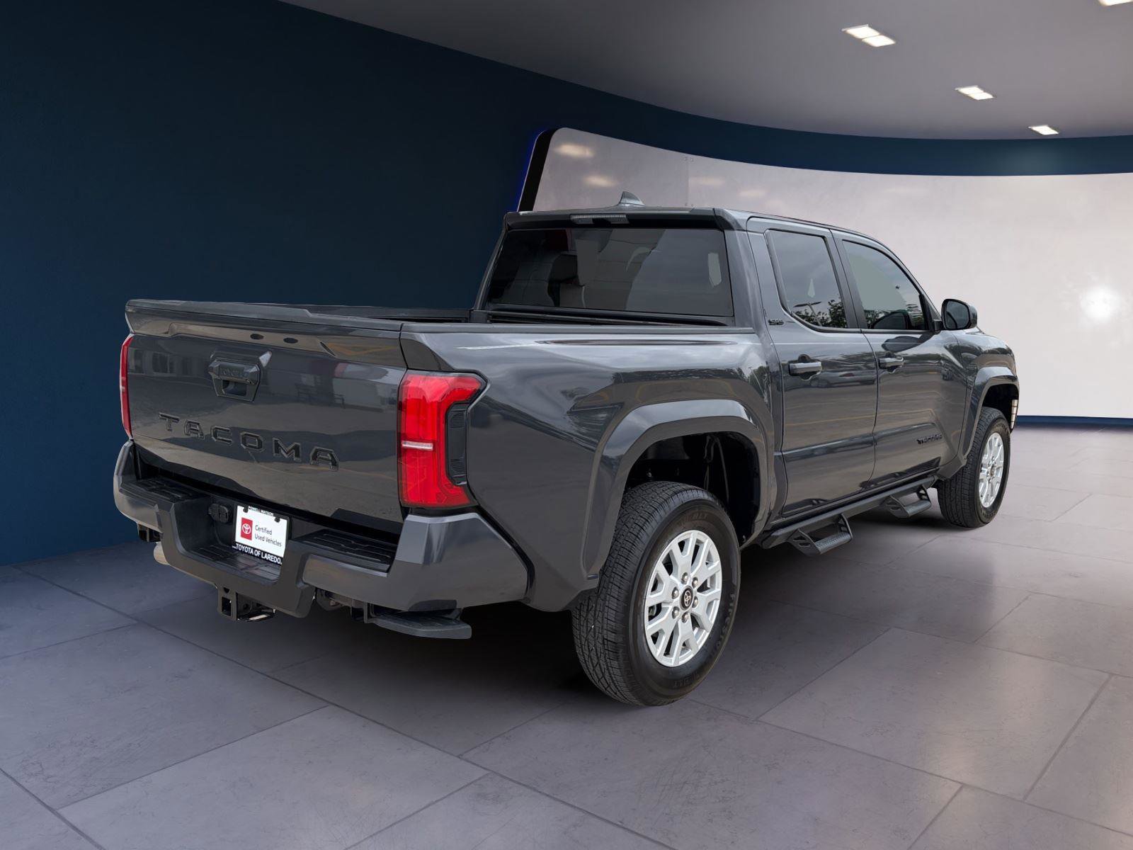 Used 2025 Toyota Tacoma SR5 image 5