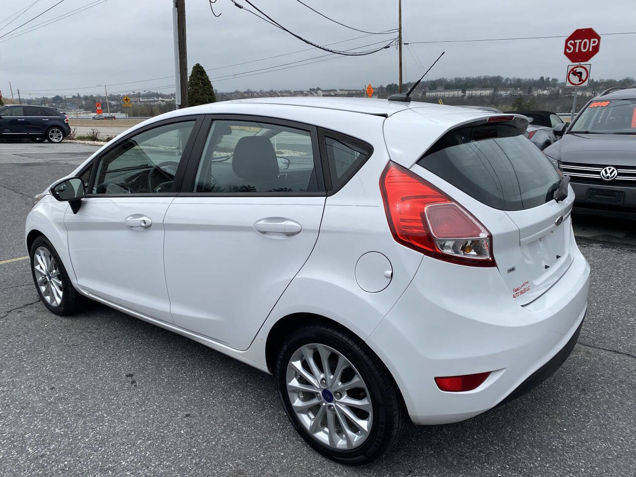 Used 2014 Ford Fiesta SE w/ Equipment Group 201A image 7