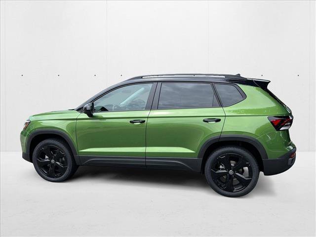 New 2025 Volkswagen Taos SE image 9