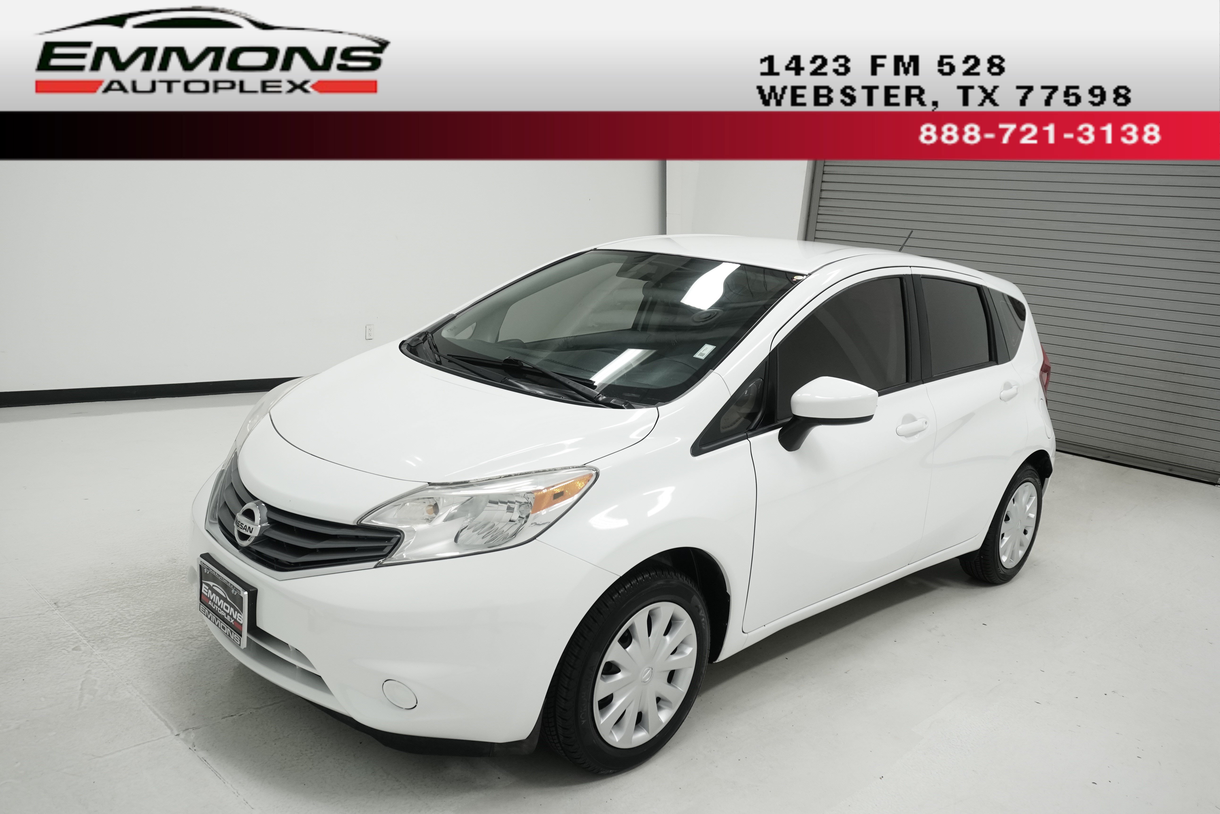 Used 2015 Nissan Versa Note SV FWD image 1