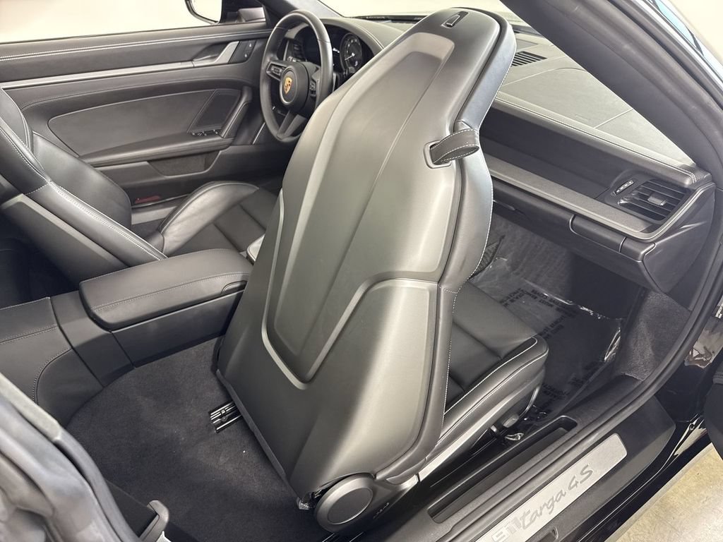 Certified 2023 Porsche 911 Targa 4S AWD/4WD image 24