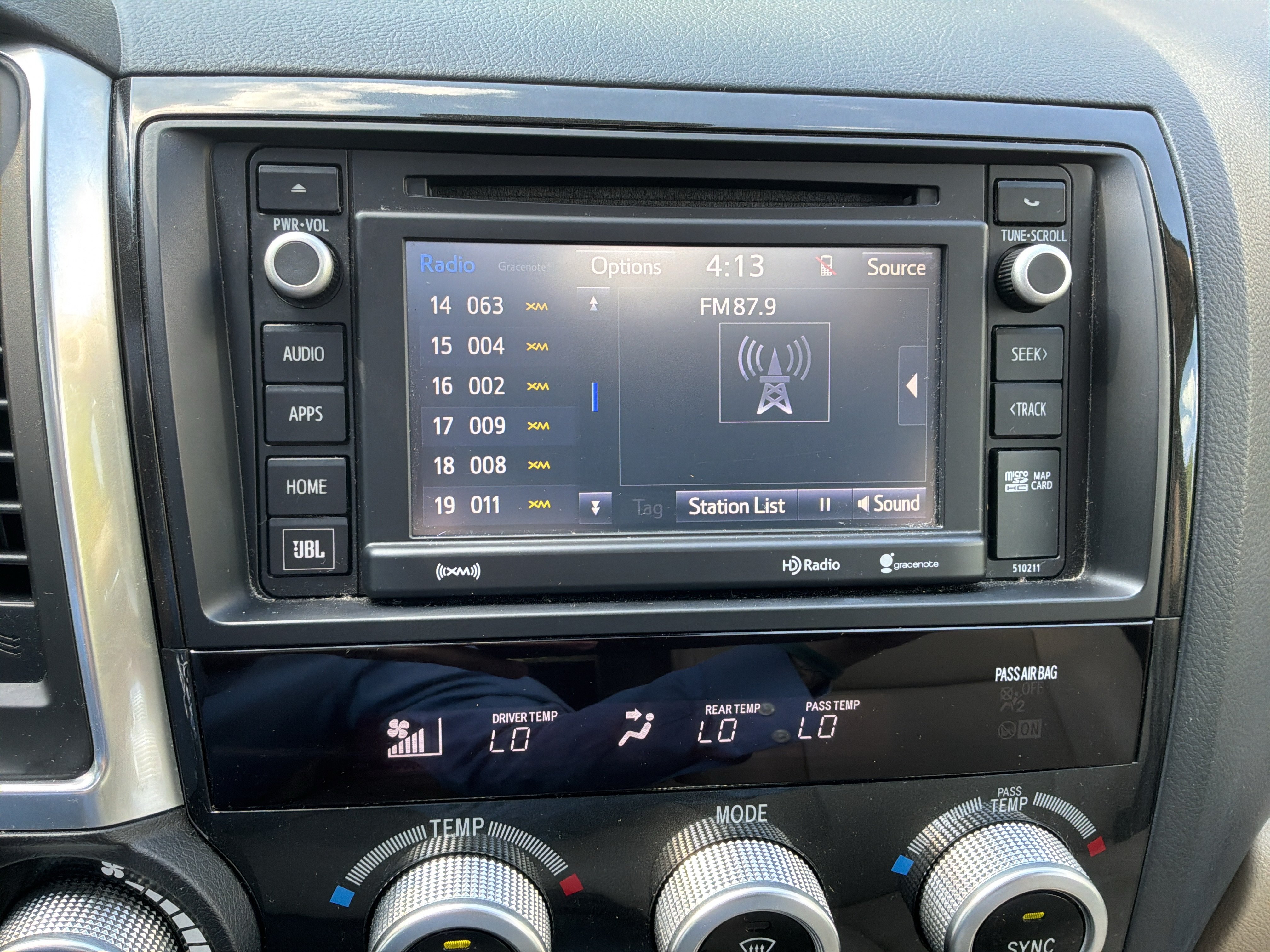 Used 2018 Toyota Sequoia Platinum AWD/4WD image 23