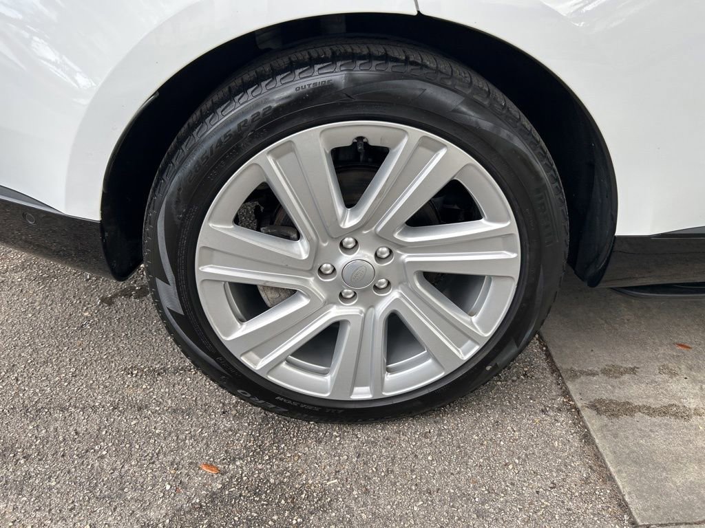 Used 2023 Land Rover Range Rover SE image 24