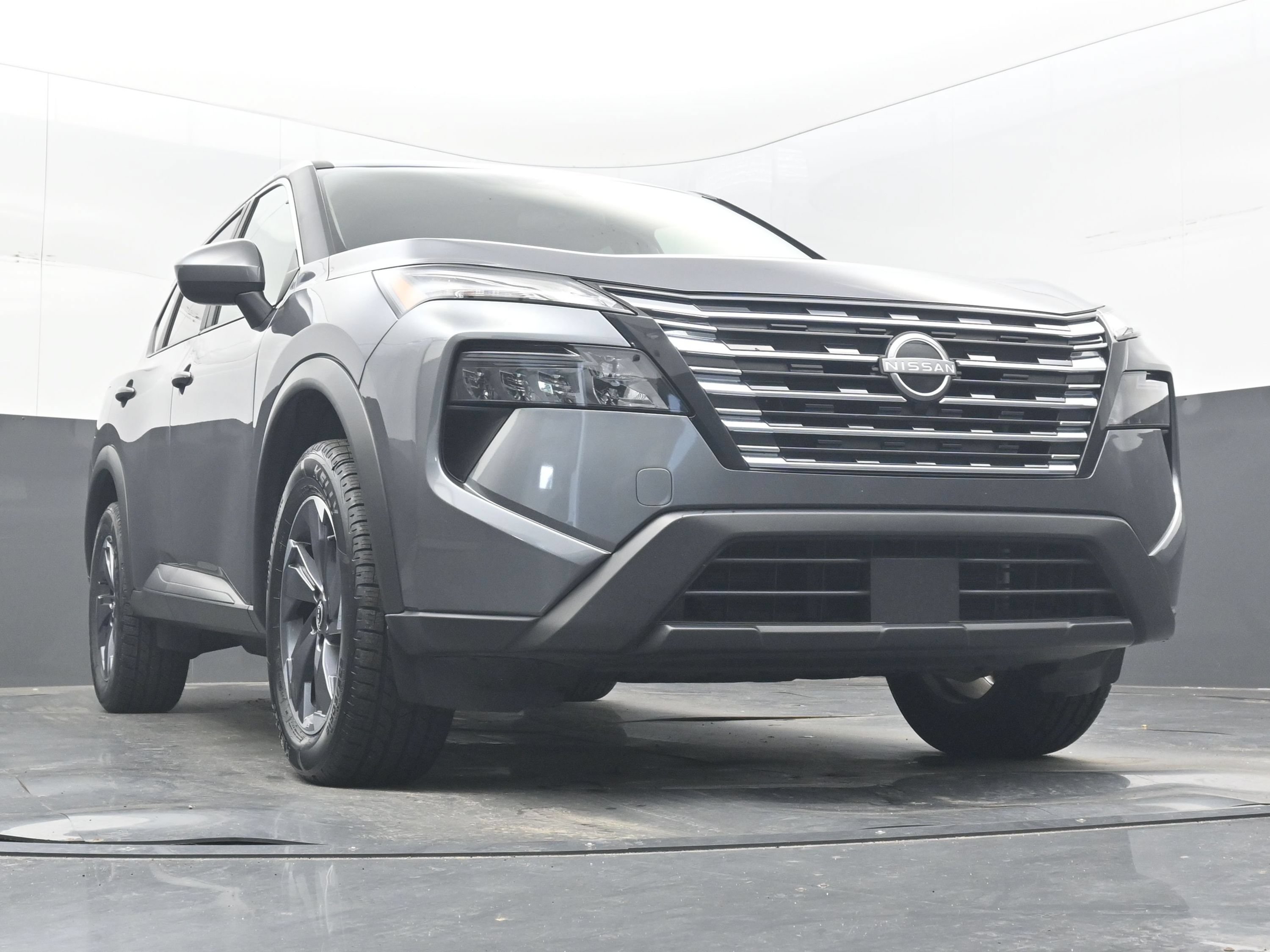 Used 2025 Nissan Rogue SV FWD image 21