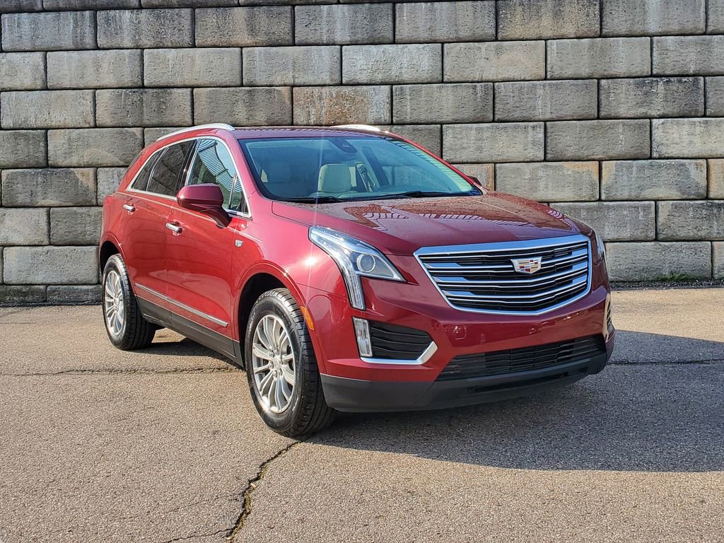 Used 2017 Cadillac XT5 Luxury w/ Driver Awareness Package FWD image 6