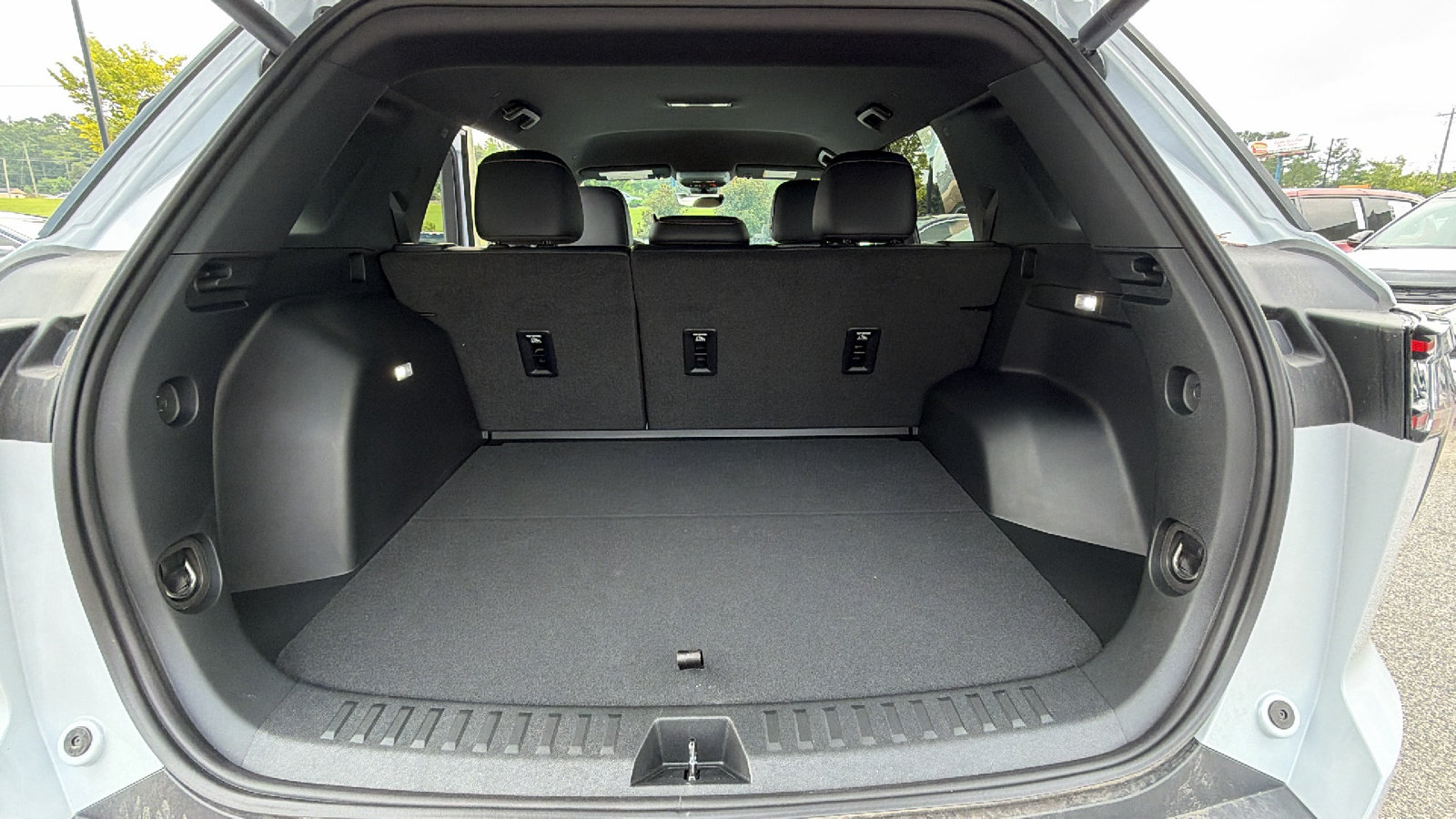 Used 2026 Chevrolet Equinox ACTIV w/ Safety and Technology Package FWD image 13