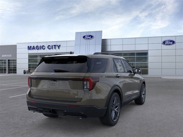 New 2026 Ford Explorer ST-Line w/ ST-Line Street Pack image 8