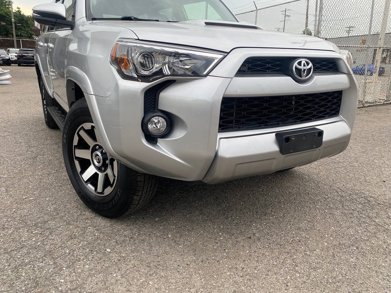 Used 2018 Toyota 4Runner TRD Off-Road Premium AWD/4WD image 5
