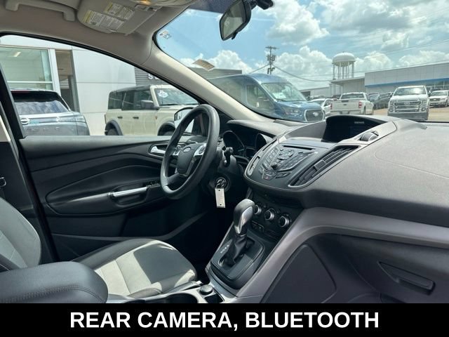 Used 2015 Ford Escape SE FWD image 2